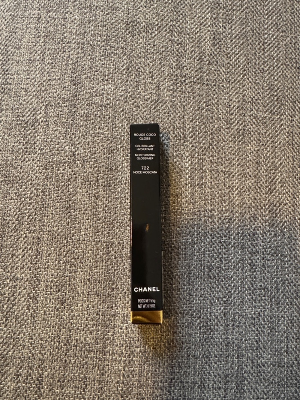 CHANEL Black Rouge Coco Gloss (722 Noce Moscata)